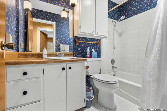 606 S Columbus Street Fredericksburg, TX 78624