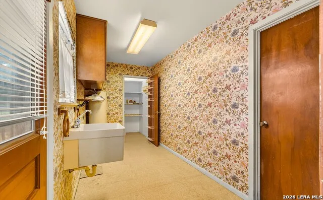 606 S Columbus Street Fredericksburg, TX 78624