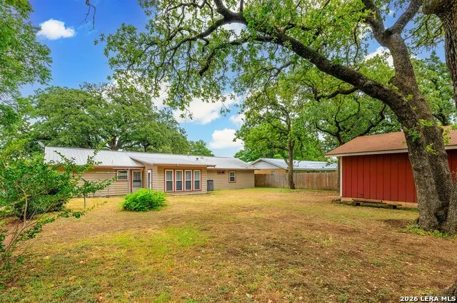 606 S Columbus Street Fredericksburg, TX 78624