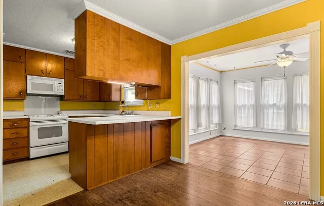 606 S Columbus Street Fredericksburg, TX 78624