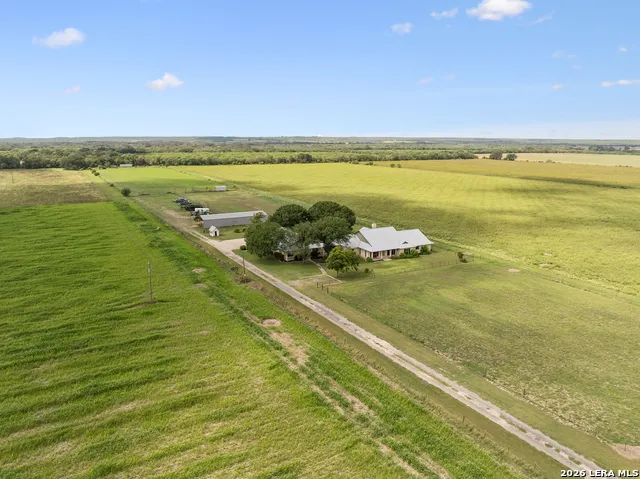 700 County Road 544 Hondo, TX 78861