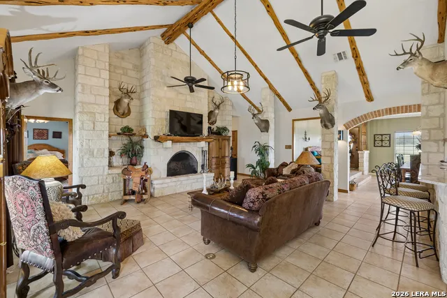 700 County Road 544 Hondo, TX 78861