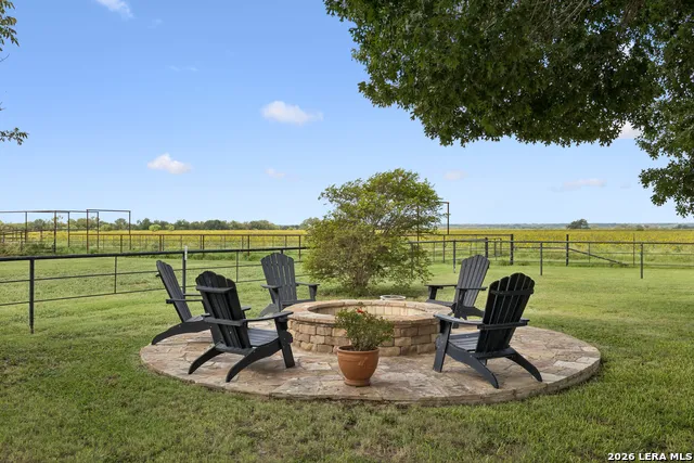700 County Road 544 Hondo, TX 78861