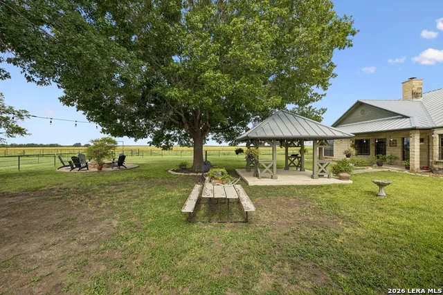 700 County Road 544 Hondo, TX 78861