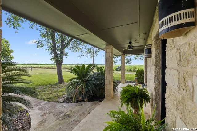 700 County Road 544 Hondo, TX 78861