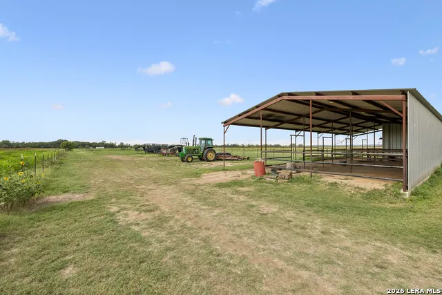 700 County Road 544 Hondo, TX 78861