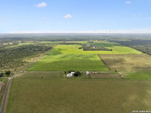 700 County Road 544 Hondo, TX 78861