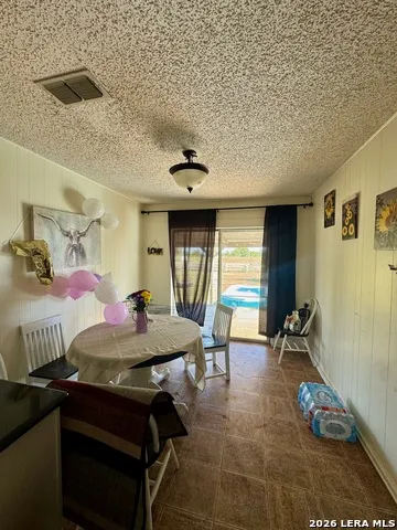 980 County Road 443 Hondo, TX 78861