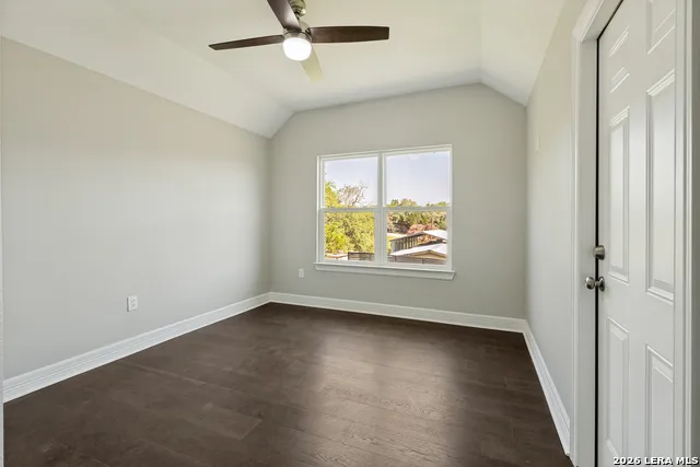 1090 Arcadia Canyon Lake, TX 78133