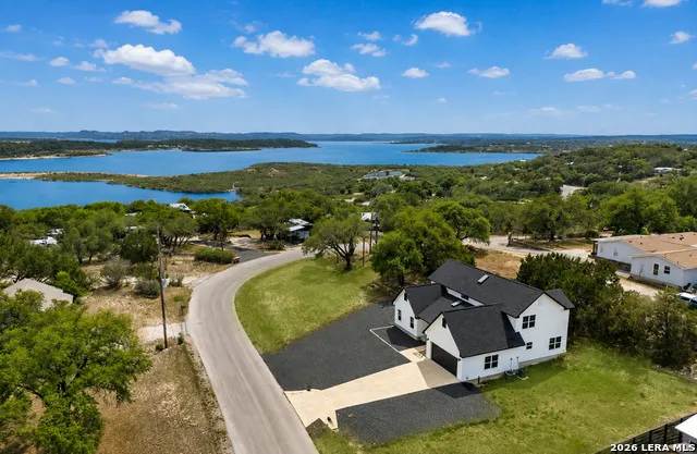 1090 Arcadia Canyon Lake, TX 78133