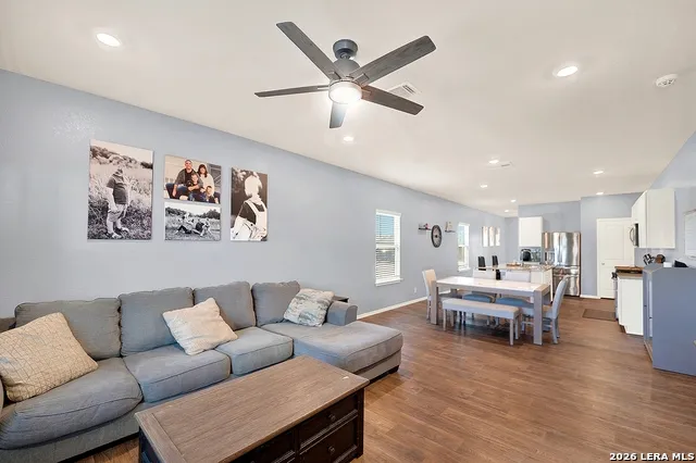 4347 LAKE RITTER St Hedwig, TX 78152