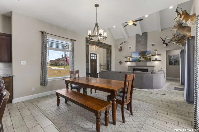 112 SUMMER MEADOW DR La Vernia, TX 78121