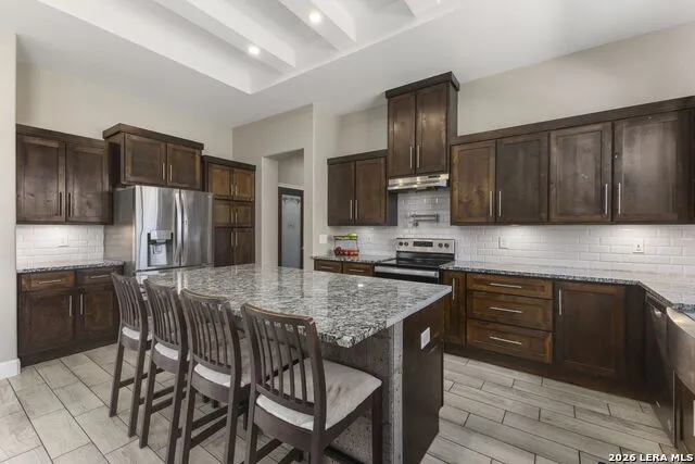 112 SUMMER MEADOW DR La Vernia, TX 78121