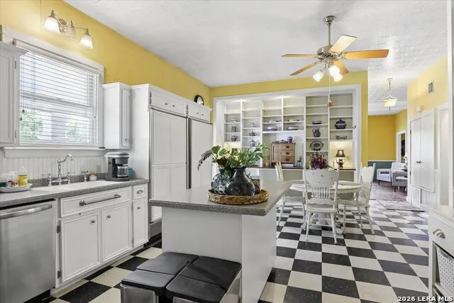 504 S MAIN ST Lockhart, TX 78644