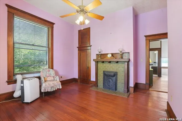 504 S MAIN ST Lockhart, TX 78644