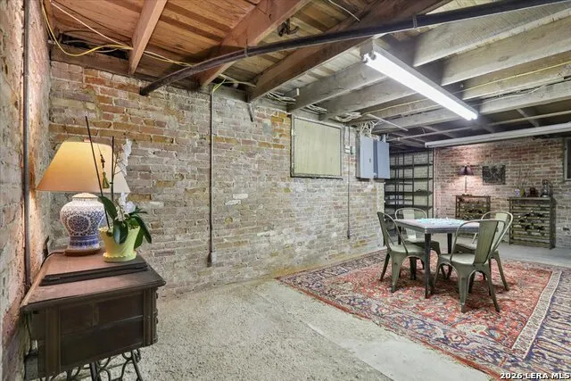 504 S MAIN ST Lockhart, TX 78644