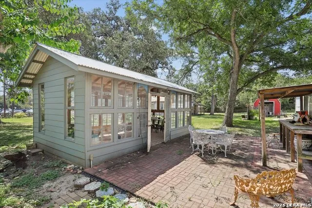 504 S MAIN ST Lockhart, TX 78644