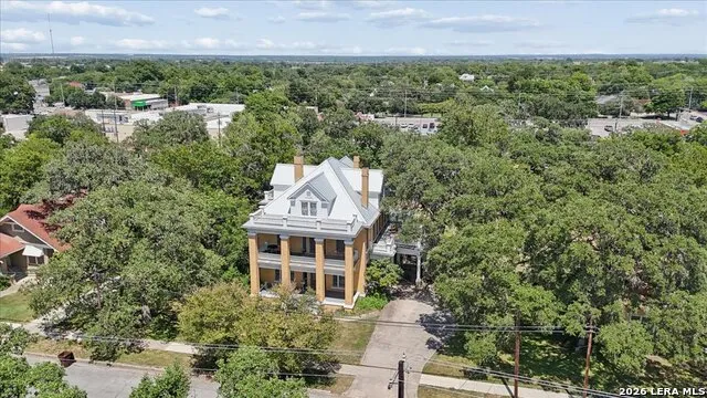 504 S MAIN ST Lockhart, TX 78644