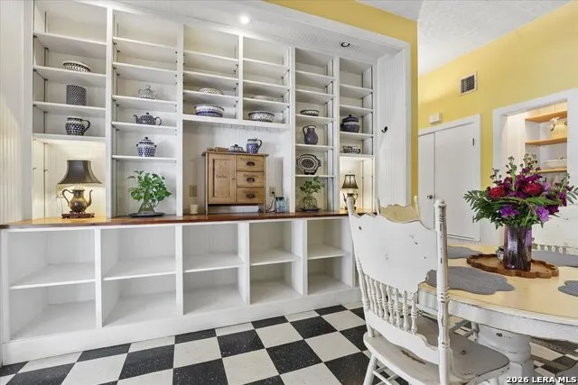 504 S MAIN ST Lockhart, TX 78644