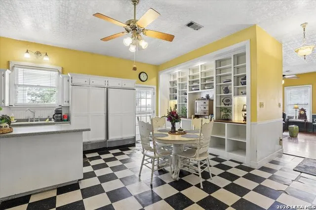 504 S MAIN ST Lockhart, TX 78644