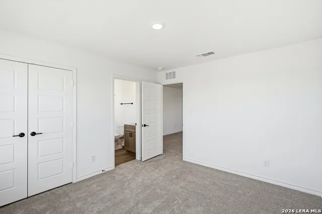 527 NIGHTINGALE AVENUE Marion, TX 78124