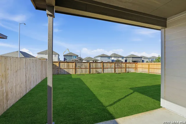 527 NIGHTINGALE AVENUE Marion, TX 78124
