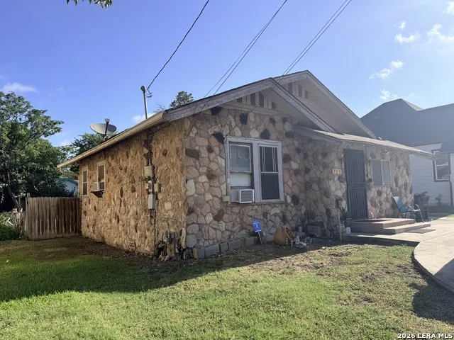 735 W HOLLYWOOD AVE San Antonio, TX 78212