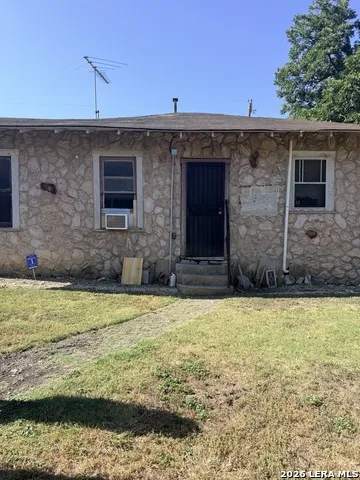 735 W HOLLYWOOD AVE San Antonio, TX 78212