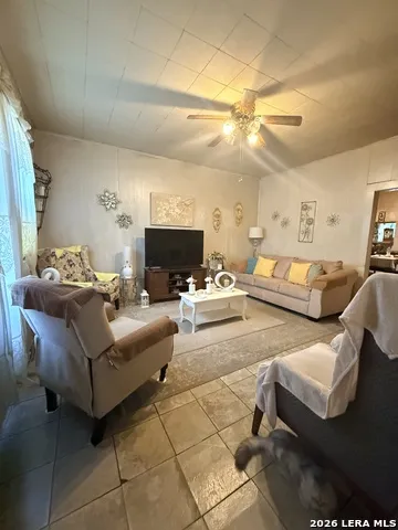 735 W HOLLYWOOD AVE San Antonio, TX 78212