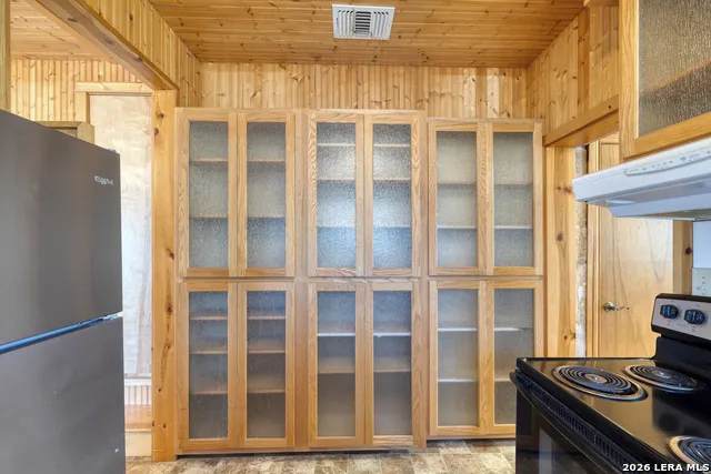 1229 Park Uvalde, TX 78801