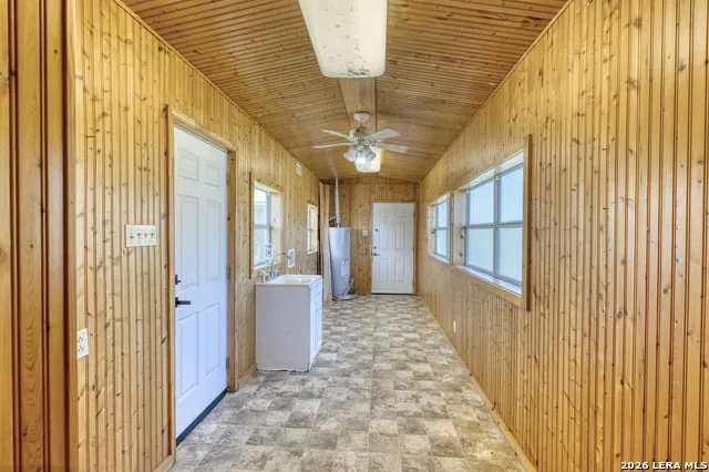 1229 Park Uvalde, TX 78801