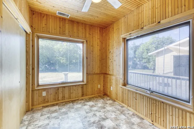 1229 Park Uvalde, TX 78801