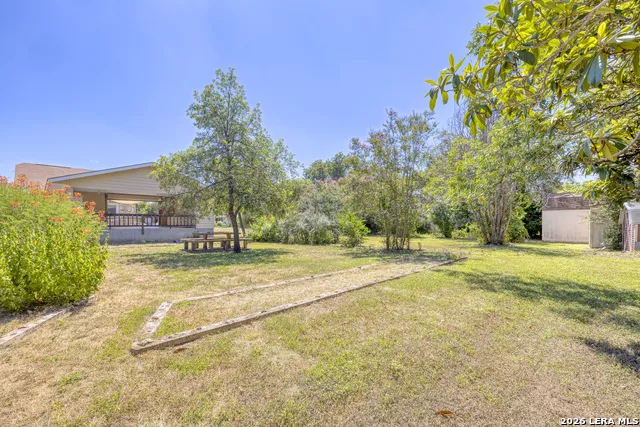 1229 Park Uvalde, TX 78801