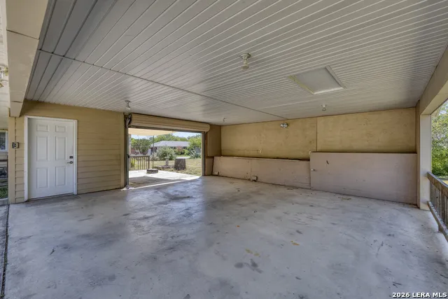 1229 Park Uvalde, TX 78801