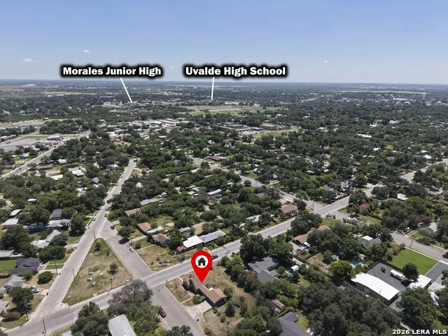 1229 Park Uvalde, TX 78801