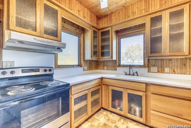 1229 Park Uvalde, TX 78801