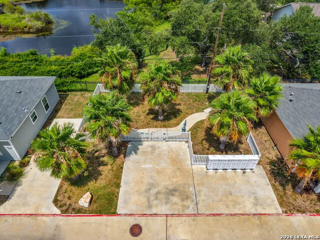 2121 Fm 3036 Rockport, TX 78382
