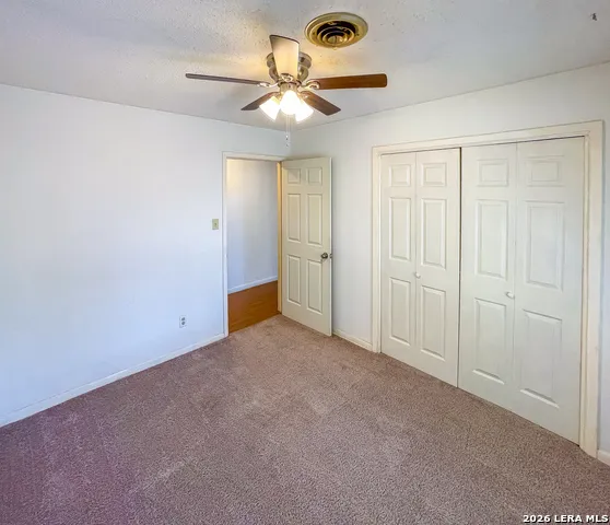 1404 E INEZ ST Beeville, TX 78102