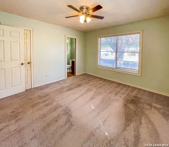 1404 E INEZ ST Beeville, TX 78102