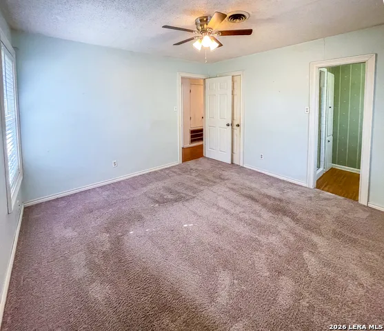 1404 E INEZ ST Beeville, TX 78102