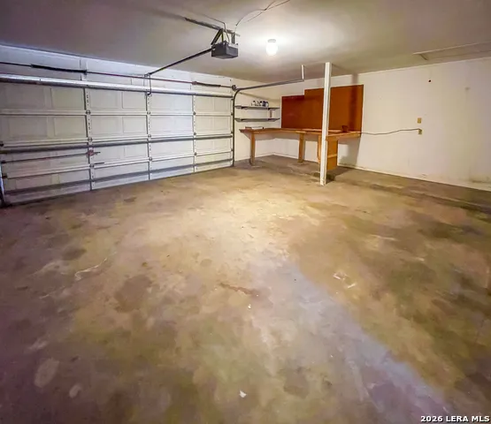 1404 E INEZ ST Beeville, TX 78102