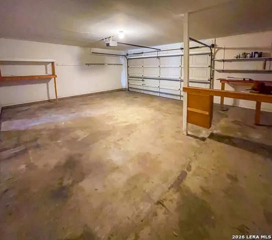 1404 E INEZ ST Beeville, TX 78102