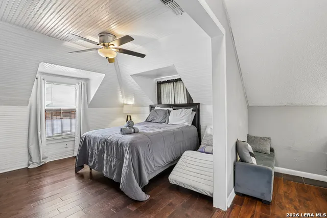 421 HOWARD ST San Antonio, TX 78212