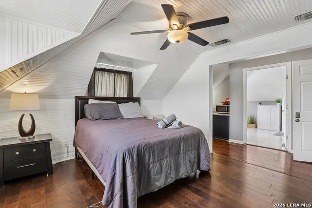 421 HOWARD ST San Antonio, TX 78212