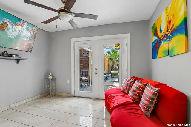 421 HOWARD ST San Antonio, TX 78212
