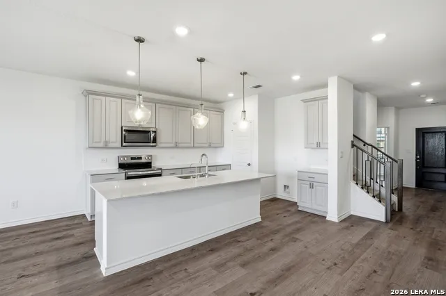522 NIGHTINGALE AVENUE Marion, TX 78124