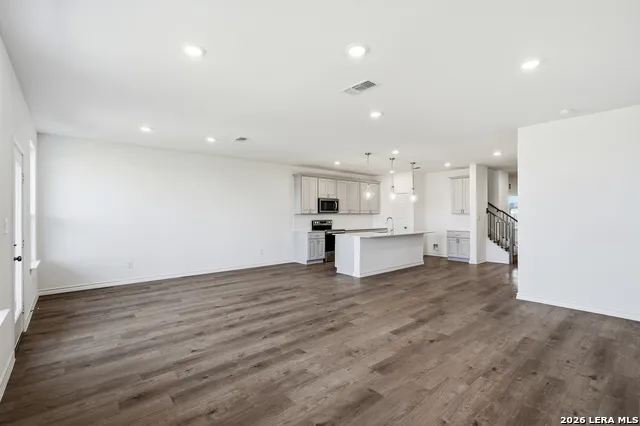 522 NIGHTINGALE AVENUE Marion, TX 78124