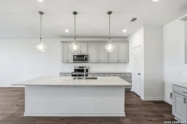 522 NIGHTINGALE AVENUE Marion, TX 78124