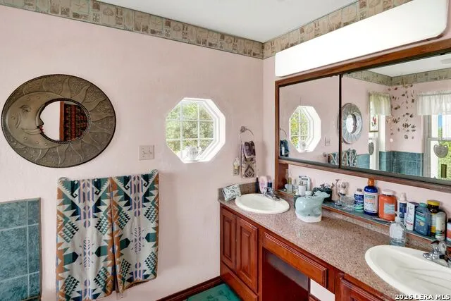 205 County Road 3501 Mico, TX 78056