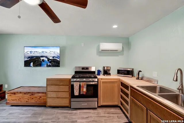 205 County Road 3501 Mico, TX 78056